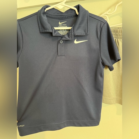 Nike Dri-Fit polo and shorts set - Picture 2 of 7